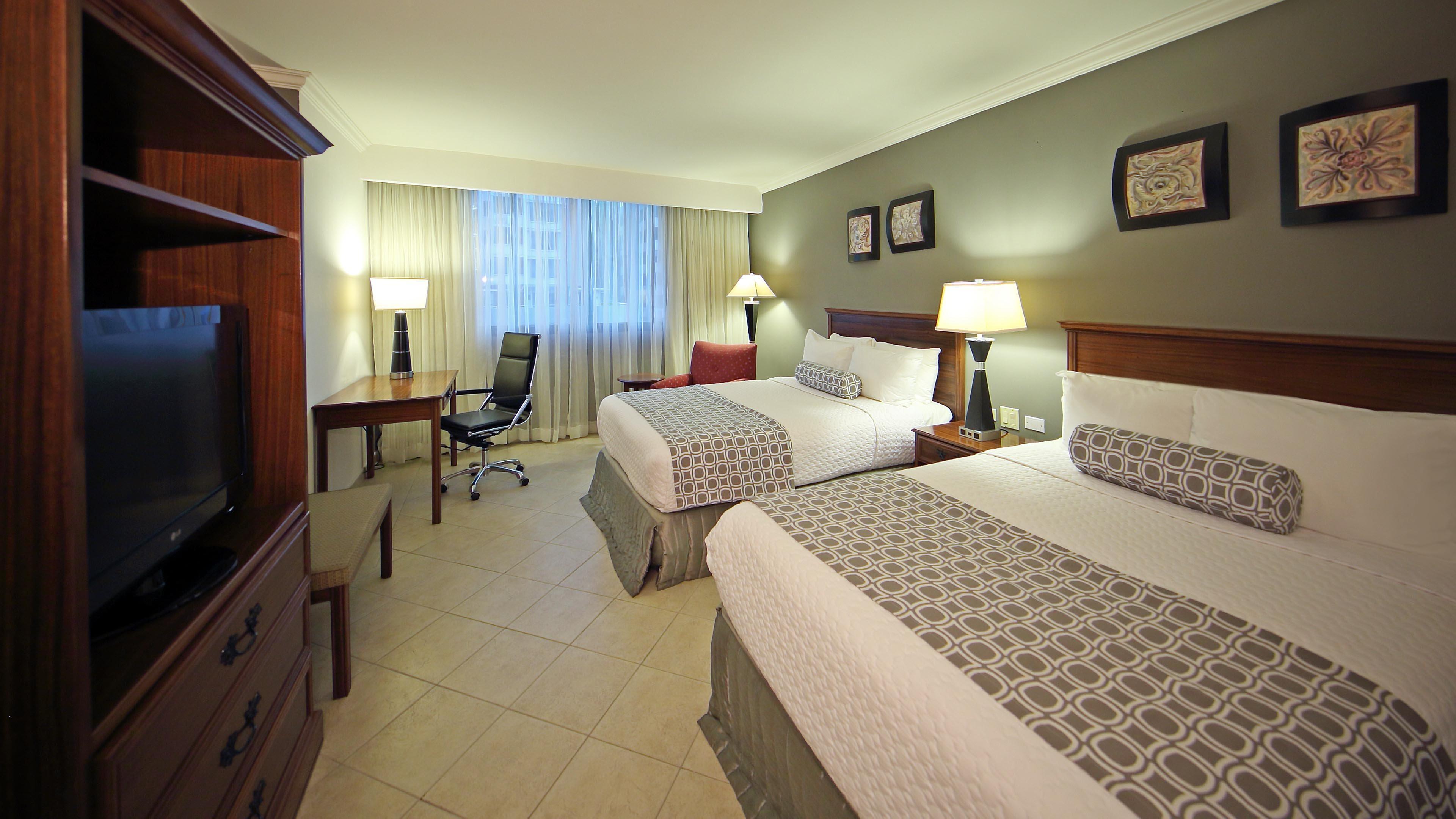 Crowne Plaza 4*